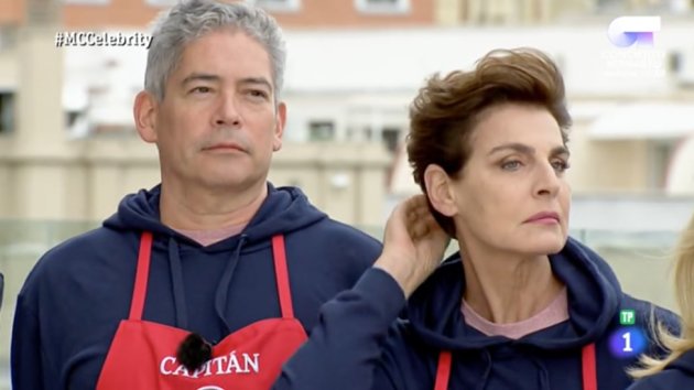 santiago-segura-y-su-pullita-a-antonia-dellatte-en-masterchef-celebrity-3 {keyword}