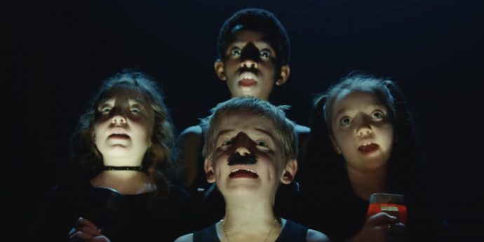 el-anuncio-de-unos-ninos-parodiando-bohemian-rhapsody-que-se-ha-hecho-completamente-viral {keyword}