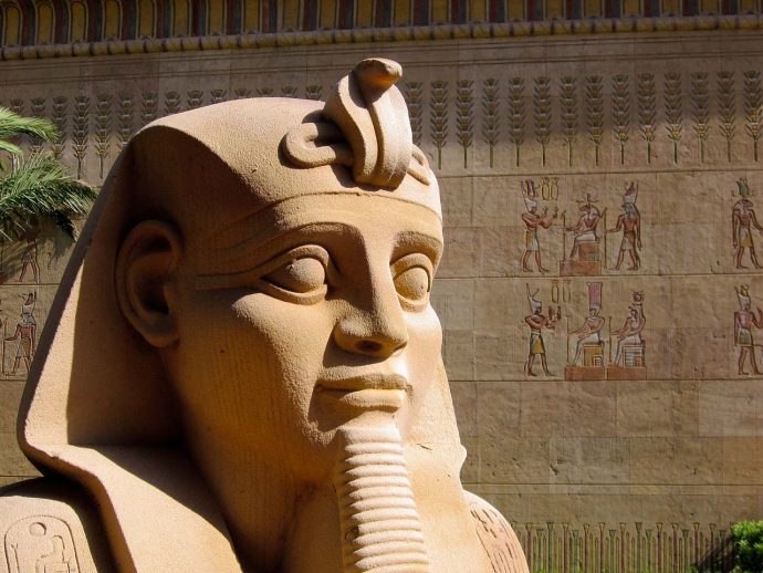 x-objetos-historicos-que-han-viajadado-por-el-mundo {keyword}